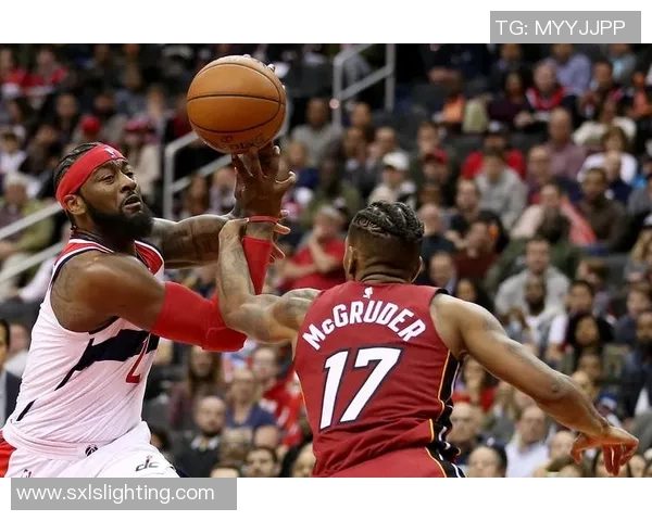 快船与篮网激战正酣现场直播全程回顾与精彩瞬间分析